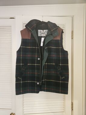 NWT Vintage Plaid Hooded Vest in Green, Navy, Red